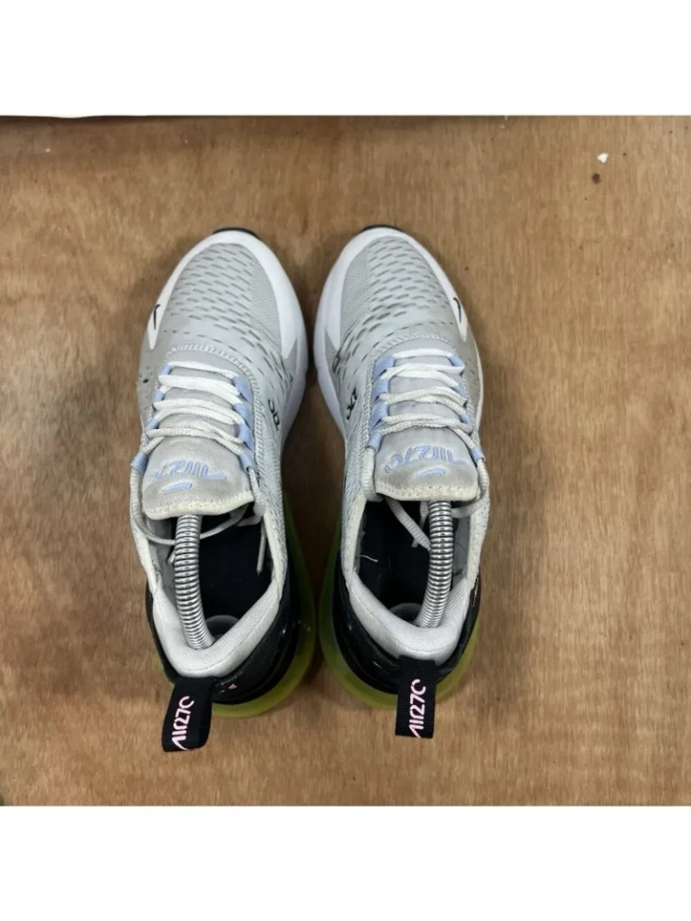 Nike Air Max 270 Women Size 8 Pure Platinum Black Volt FJ0734-043